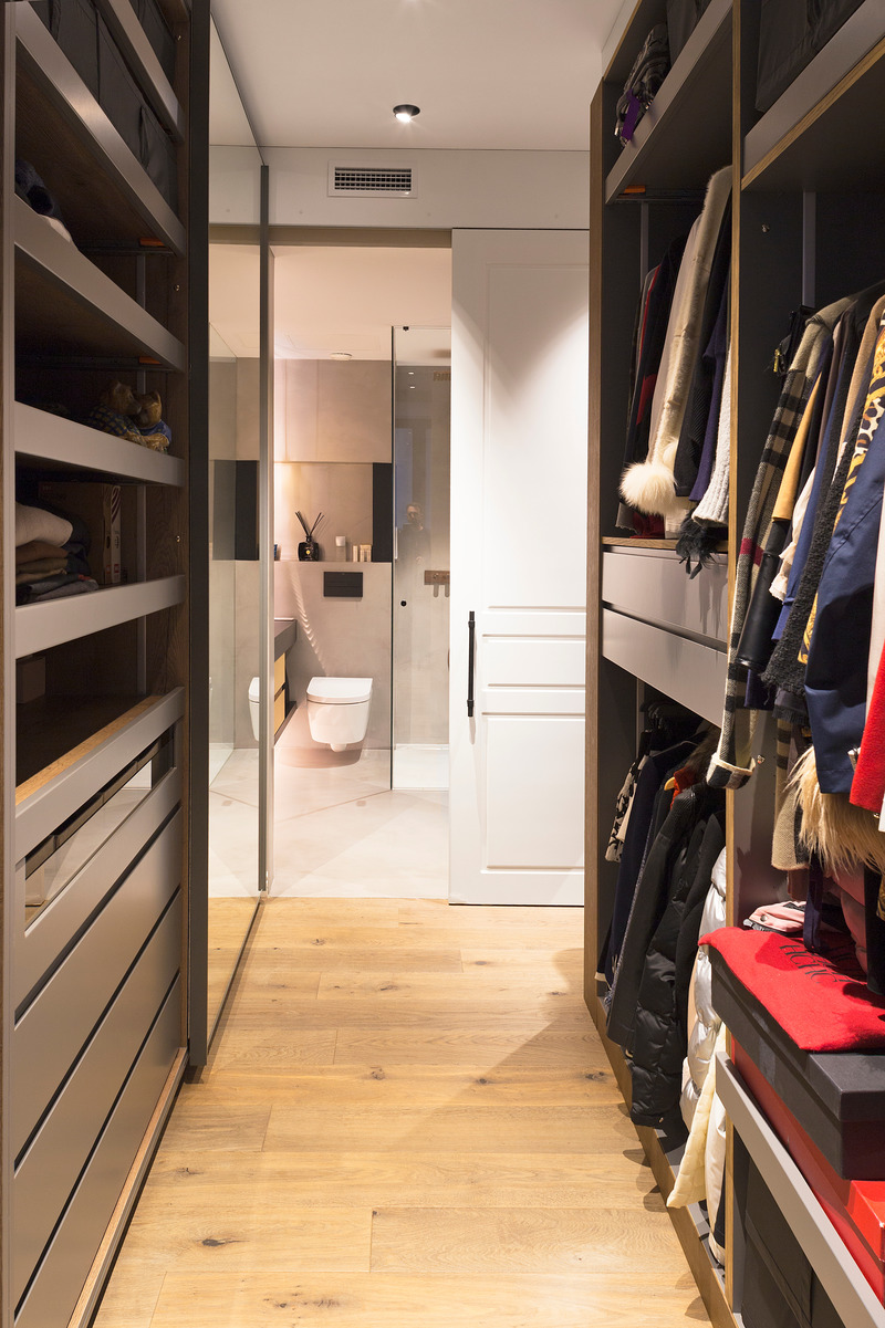 Press kit | 3175-03 - Press release | Mood House - Gokostudio, Architecture and Interior Design - Residential Architecture -  Suite bedroom- Dressing room - Photo credit: Valentin Hincû