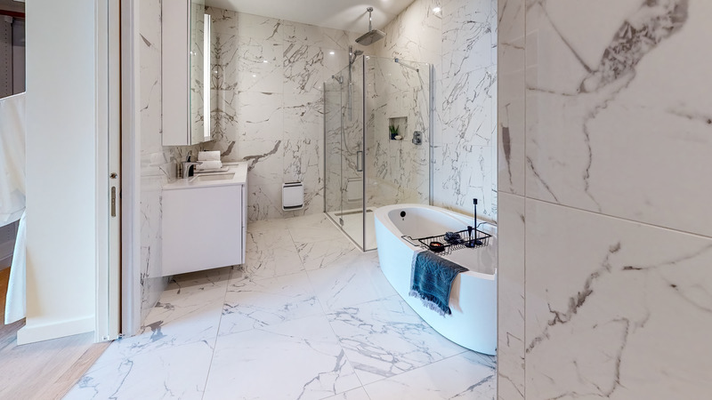 Press kit | 5456-01 - Press release | The unveiling of the 38th Floor Model Penthouse: the Latest Milestone of the Humaniti Montréal Real Estate Project - Humaniti Montréal - Real Estate - Humaniti Penthouse_Master bathroom - Photo credit: ExploraTerra 