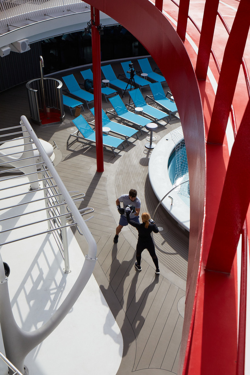 Dossier de presse | 1472-03 - Communiqué de presse | concrete Reveals Disrupting Design to Set Sail on Virgin Voyages First Cruise Ship: Scarlet Lady - Concrete Amsterdam - Design d’intérieur commercial - gym &amp; tonic training - Crédit photo : virgin voyages