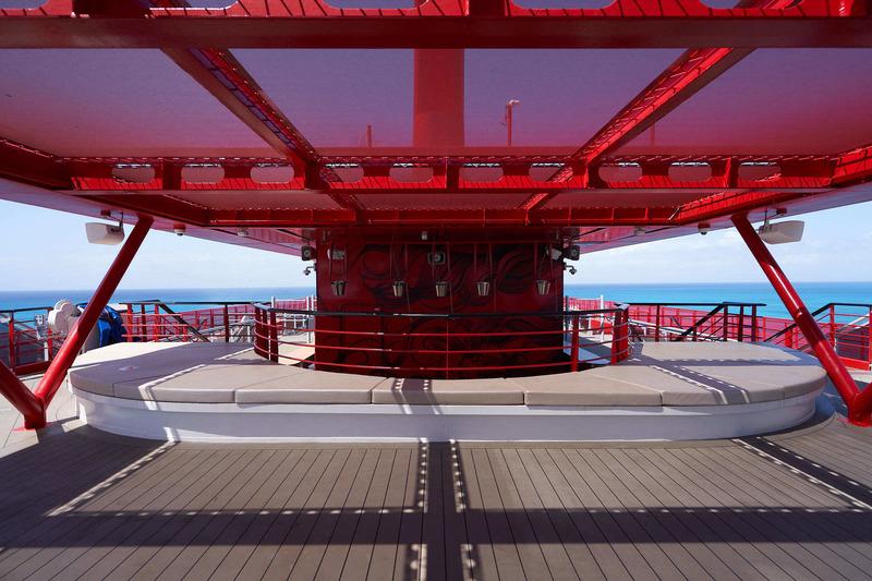 Dossier de presse | 1472-03 - Communiqué de presse | concrete Reveals Disrupting Design to Set Sail on Virgin Voyages First Cruise Ship: Scarlet Lady - Concrete Amsterdam - Design d’intérieur commercial - the perch - Crédit photo : virgin voyages