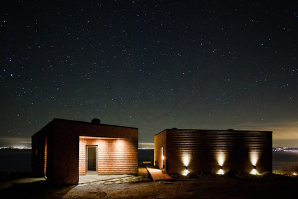 Press kit | 880-02 - Press release | Malbaie VI Marée basse - MU Architecture - Residential Architecture - Photo credit: Ulysse Lemerise Bouchard (YUL Photo)