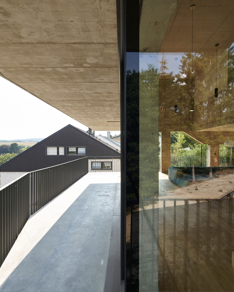 Press kit | 5110-01 - Press release | Röhrig House - Studio Hertweck - Residential Architecture - Terrace - Photo credit: Bildpark / Veit Landwehr