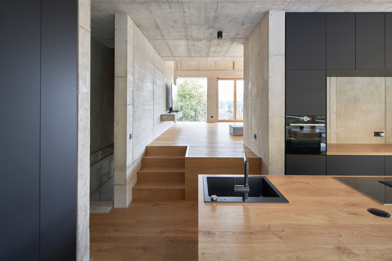 Press kit | 5110-01 - Press release | Röhrig House - Studio Hertweck - Residential Architecture - View from the kitchen to the living room - Photo credit: Bildpark / Veit Landwehr