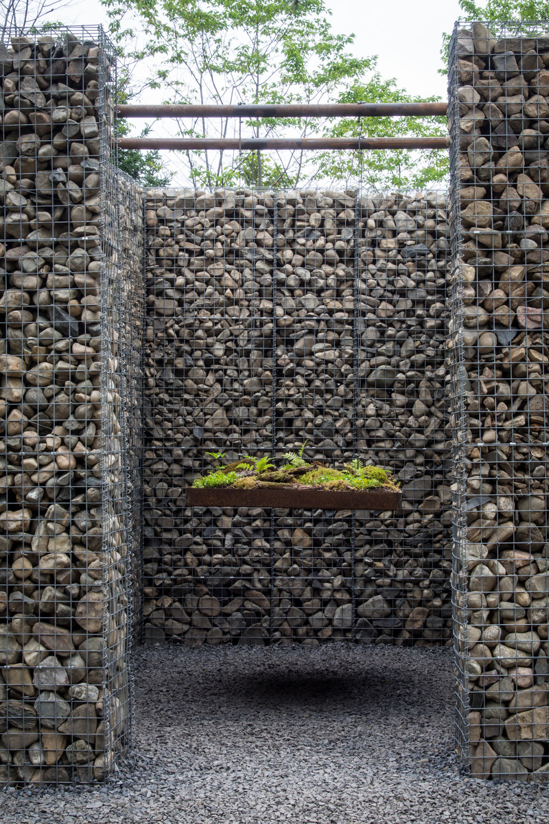 Dossier de presse | 837-36 - Communiqué de presse | Appel de candidatures - Festival international de jardins 2021 des Jardins de Métis - Festival international de jardins | Jardins de Métis - Évènement + Exposition - Le caveau de Christian Poules (2016) - Suisse - Crédit photo : Louise Tanguay