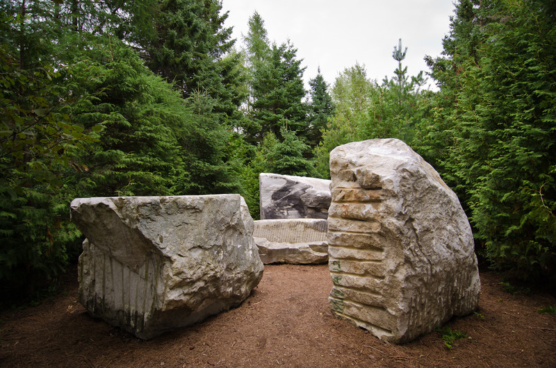 Dossier de presse | 837-36 - Communiqué de presse | Appel de candidatures - Festival international de jardins 2021 des Jardins de Métis - Festival international de jardins | Jardins de Métis - Évènement + Exposition -  This Rock! Get Lost de Michael Van Valkenburgh Associates (2011) - États-Unis  - Crédit photo : Louise Tanguay
