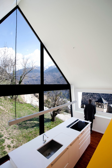 Press kit | 997-01 - Press release | House at the Pyrenees - Cadaval & Solà-Morales - Residential Architecture - Photo credit: Santiago Garcés