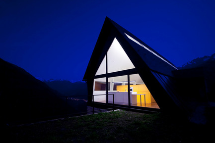 Press kit | 997-01 - Press release | House at the Pyrenees - Cadaval & Solà-Morales - Residential Architecture - Photo credit: Santiago Garcés
