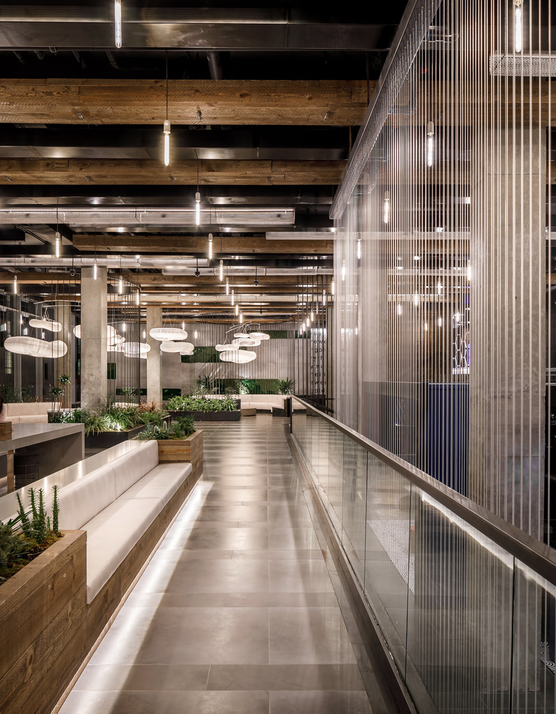 Press kit | 1177-09 - Press release | Rheingold Bushwick - Ceramiche Refin - Residential Interior Design - Main Lobby - Photo credit: Yossi Goldeberger