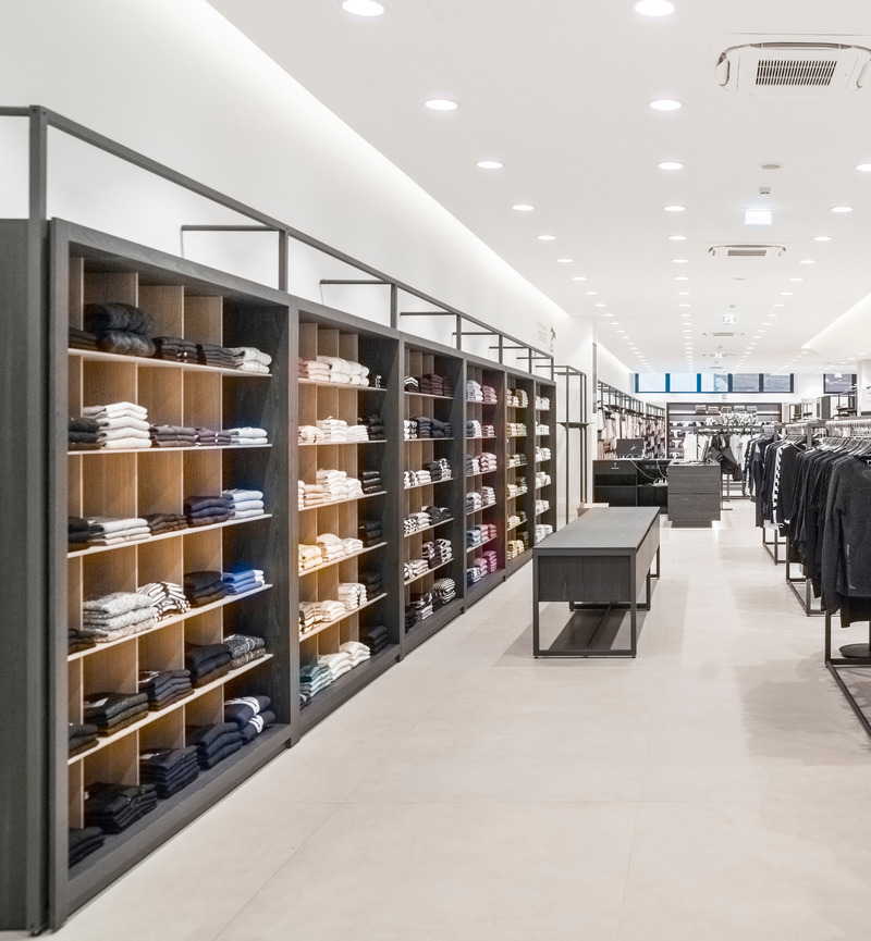 Press kit | 1177-07 - Press release | Intrend Store - Ceramiche Refin - Commercial Interior Design - Photo credit: BP Architects