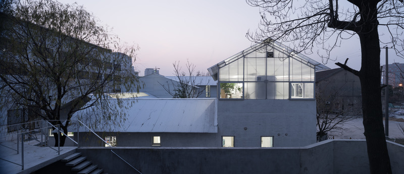 Dossier de presse | 5545-01 - Communiqué de presse | Inaugural Sino-Europe Invitational Architectural Exhibition 2020-2021 (Shanghai) - Sino-Europe Architectural Center (SEAMC) - Évènement + Exposition - Temporary Office Building of Atelier Z+, West Bund Xuhui Shanghai, Atelier Z+ - Crédit photo : Chen Hao