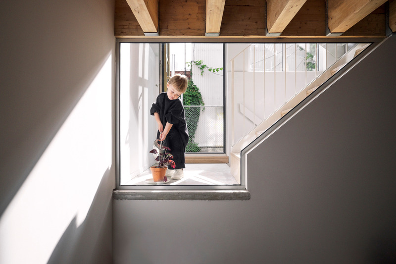 Dossier de presse | 1010-12 - Communiqué de presse | NMBHD, 1 plex 3 nez - Studio Jean Verville architectes - Architecture résidentielle - Crédit photo :  <p>Felix Michaud + </p><p>studio Jean Verville architectes</p> 