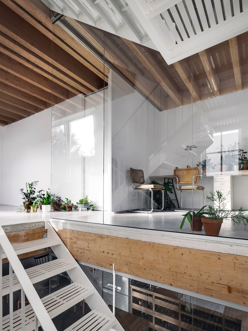 Dossier de presse | 1010-12 - Communiqué de presse | NMBHD, 1 plex 3 nez - Studio Jean Verville architectes - Architecture résidentielle - Crédit photo : <p>Felix Michaud +</p><p>studio Jean Verville architectes</p>