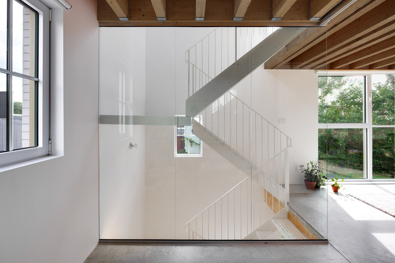 Dossier de presse | 1010-12 - Communiqué de presse | NMBHD, 1 plex 3 nez - Studio Jean Verville architectes - Architecture résidentielle - Crédit photo : <p>Felix Michaud +</p><p>studio Jean Verville architectes</p><b></b> 