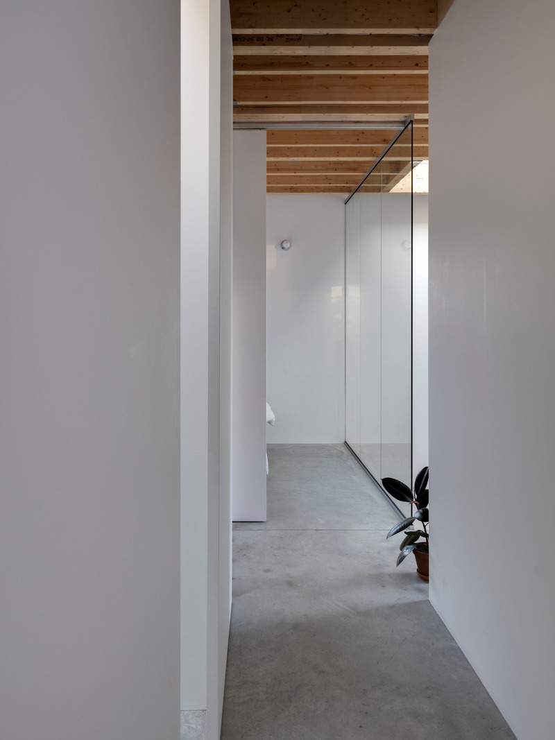 Dossier de presse | 1010-12 - Communiqué de presse | NMBHD, 1 plex 3 nez - Studio Jean Verville architectes - Architecture résidentielle - Crédit photo : <p>Felix Michaud +</p><p>studio Jean Verville architectes</p>