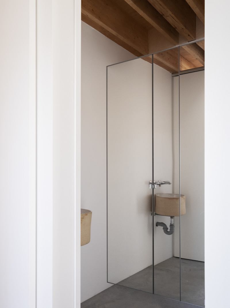 Dossier de presse | 1010-12 - Communiqué de presse | NMBHD, 1 plex 3 nez - Studio Jean Verville architectes - Architecture résidentielle - Crédit photo :  <p>Felix Michaud +</p><p>studio Jean Verville architectes</p> 