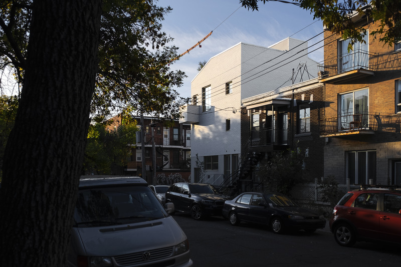 Dossier de presse | 1010-12 - Communiqué de presse | NMBHD, 1 plex 3 nez - Studio Jean Verville architectes - Architecture résidentielle - Crédit photo : <p>Felix Michaud + </p><p>studio Jean Verville architectes</p>
