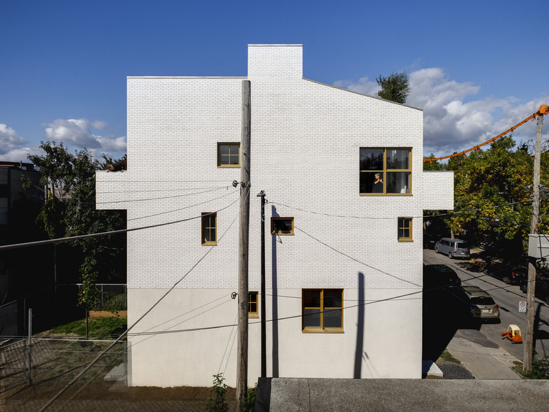Dossier de presse | 1010-12 - Communiqué de presse | NMBHD, 1 plex 3 nez - Studio Jean Verville architectes - Architecture résidentielle - Crédit photo : <p>Felix Michaud + </p><p>studio Jean Verville architectes</p>