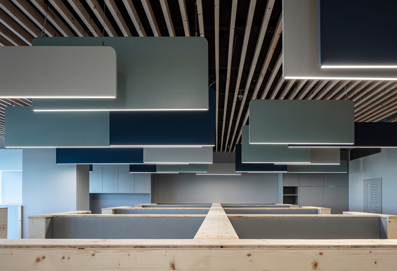 Dossier de presse | 5541-01 - Communiqué de presse | An Office Inspired by a Ski Resort, Surrounded by the Mediterranean Sea - OK Design by Offner Keren - Design d’intérieur commercial - Crédit photo : Amit Geron