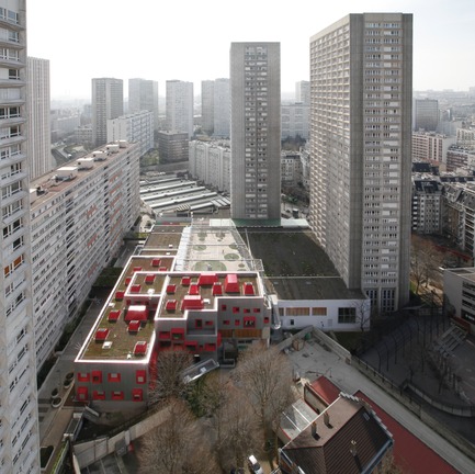 Dossier de presse | 994-01 - Communiqué de presse | Ecole maternelle, Dalle des Olympiades, Paris 13e arrondissement - Eva Samuel architecte urbaniste et associés - Architecture institutionnelle - The photographs are not royalty free, please contact Eva Samuel Architecte Urbaniste & Associes for access. secretariat@evasamuel.fr   Tel. : 33 (0) 1 40 19 03 11 - Crédit photo : Gaston Bergeret