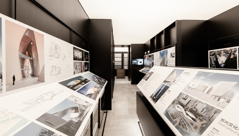 Dossier de presse | 5545-01 - Communiqué de presse | Inaugural Sino-Europe Invitational Architectural Exhibition 2020-2021 (Shanghai) - Sino-Europe Architectural Center (SEAMC) - Évènement + Exposition - Project display of 2Portzamparc - Crédit photo : Roca Shanghai Gallery