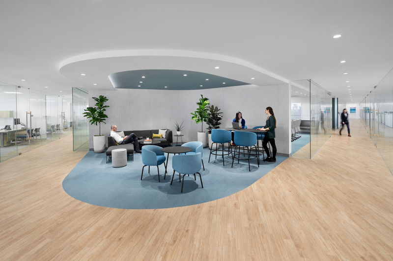 Dossier de presse | 2374-01 - Communiqué de presse | Rollout Joins Material Bank, Launches Future Classics Wallpaper Collection - Rollout - Design d’intérieur commercial -  <p>Narrow Wale by Robert Sangster</p><p>Prudential Los Angeles designed by RMW Architect</p><p> </p>  - Crédit photo :  <p>Garry Belinsky Photography</p> 