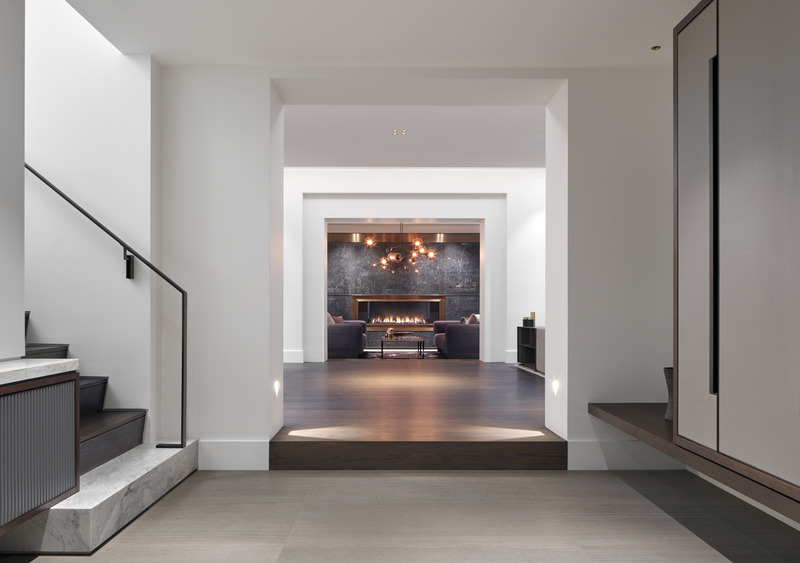 Press kit | 2941-03 - Press release | Annex Coach House - Taylor Smyth Architects - Residential Architecture - Entry hall leading to the den. - Photo credit: Doublespace Photography Inc.