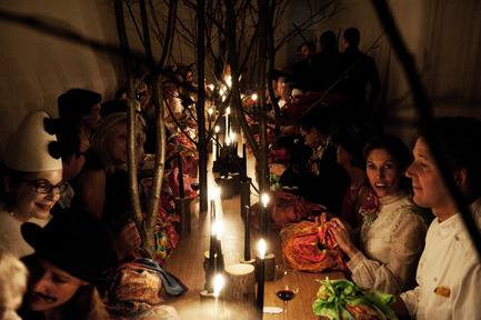 Press kit | 962-01 - Press release | The fantasies of Charles, his table and his guests - Charles Kaisin - Product - 1er mets -  Baluchons carré Hermès - Photo credit: Marie-Françoise Plissart