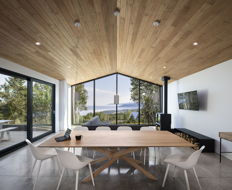 Press kit | 769-04 - Press release | Le Littoral - Architecture49 - Residential Architecture - Dining room - Photo credit: Stéphane Brügger
