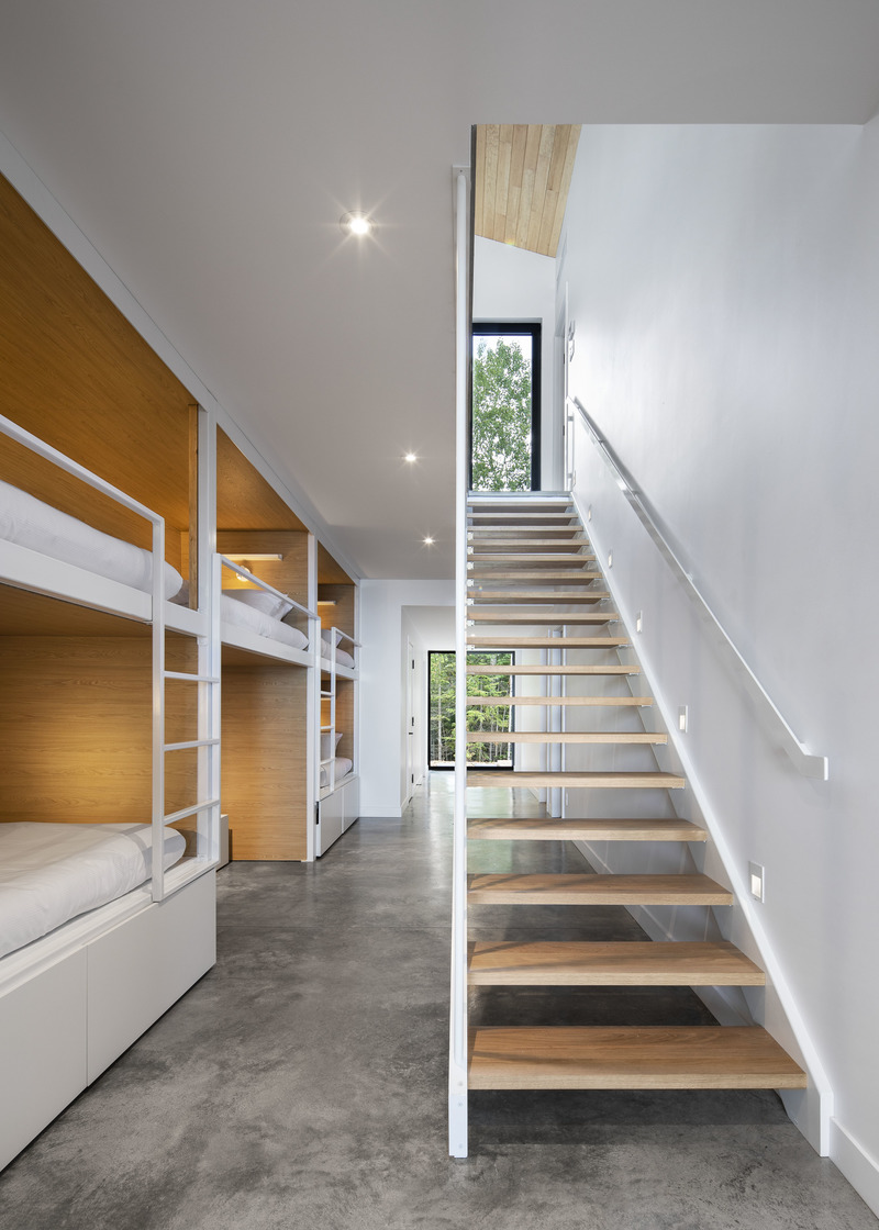 Press kit | 769-04 - Press release | Le Littoral - Architecture49 - Residential Architecture - Staircase - Photo credit: Stéphane Brügger