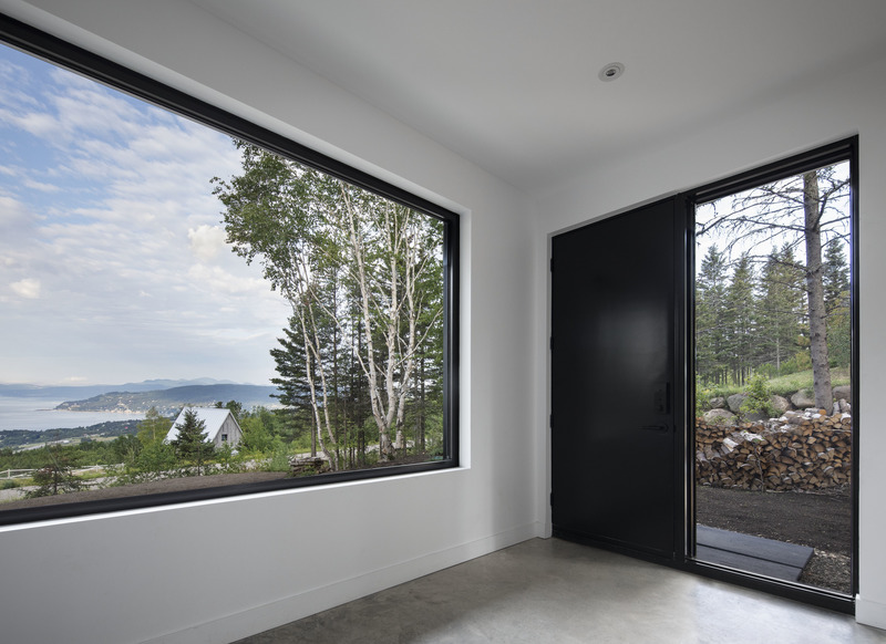 Press kit | 769-04 - Press release | Le Littoral - Architecture49 - Residential Architecture - Secondary entrance - Photo credit: Stéphane Brügger