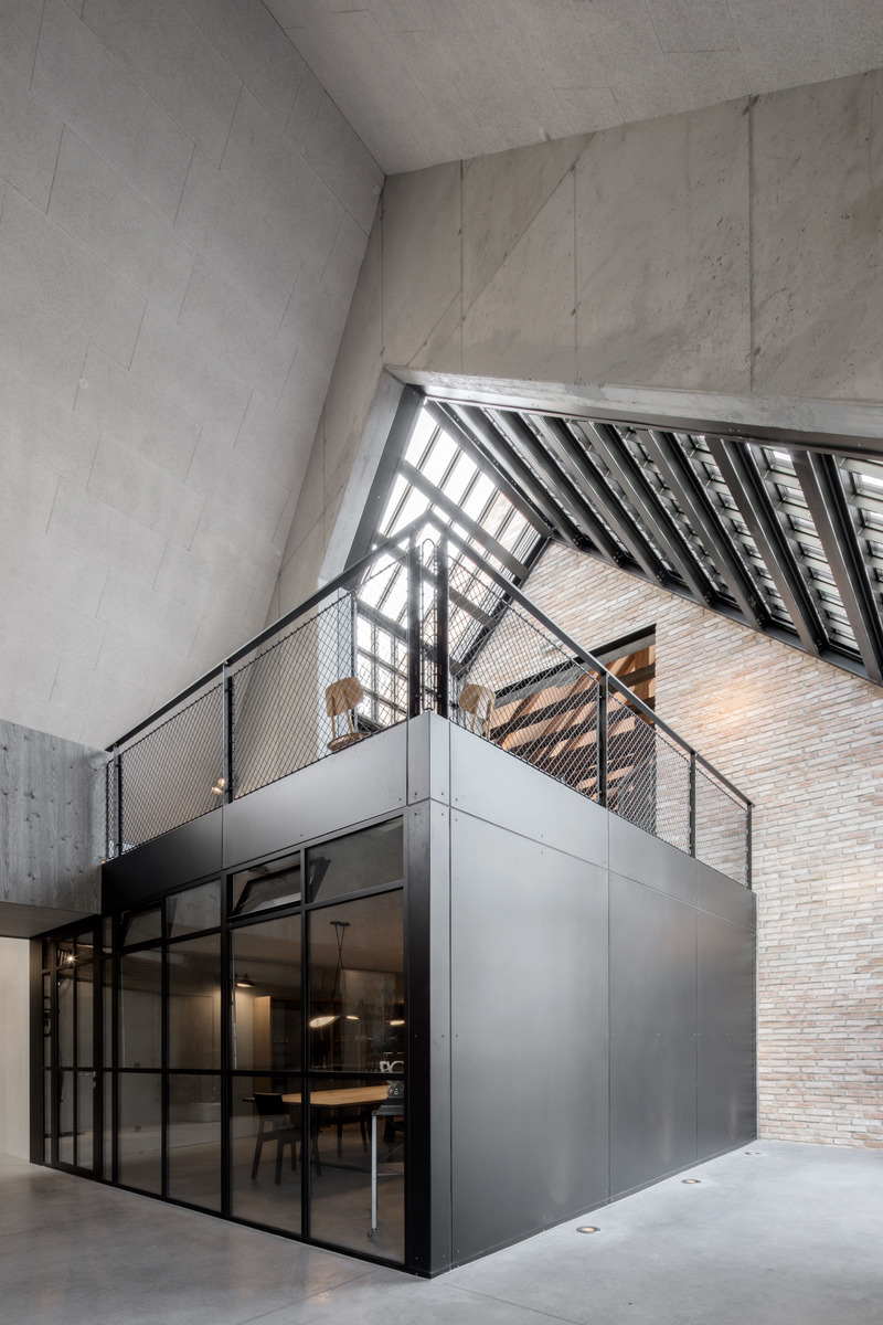 Dossier de presse | 5356-01 - Communiqué de presse | Weinmanufaktur Clemens Strobl - destilat design studio - Design d’intérieur commercial - tasting room - Crédit photo : Monika Nguyen