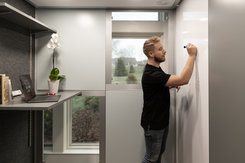 Dossier de presse | 5585-01 - Communiqué de presse | YOURspace™ Launches in Response to Growing Work-From-Home Market - YOURspace - Produit - Crédit photo : Gail Herendeen Photography