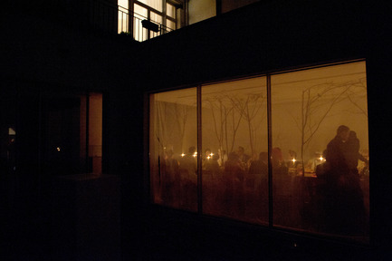 Press kit | 962-01 - Press release | The fantasies of Charles, his table and his guests - Charles Kaisin - Product - Vue du patio - Photo credit: Marie-Françoise Plissart