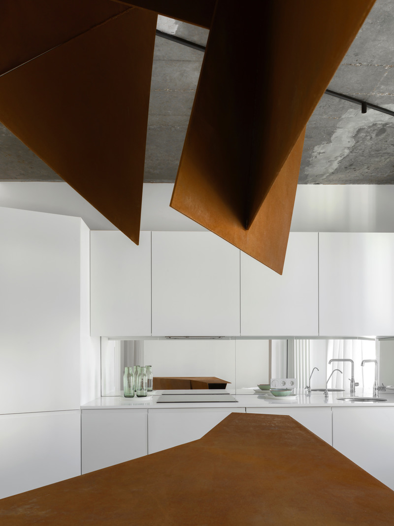Press kit | 2247-07 - Press release | Golden Mile - Maxim Kashin Architects - Residential Interior Design - Photo credit: Dmitry Chebanenko