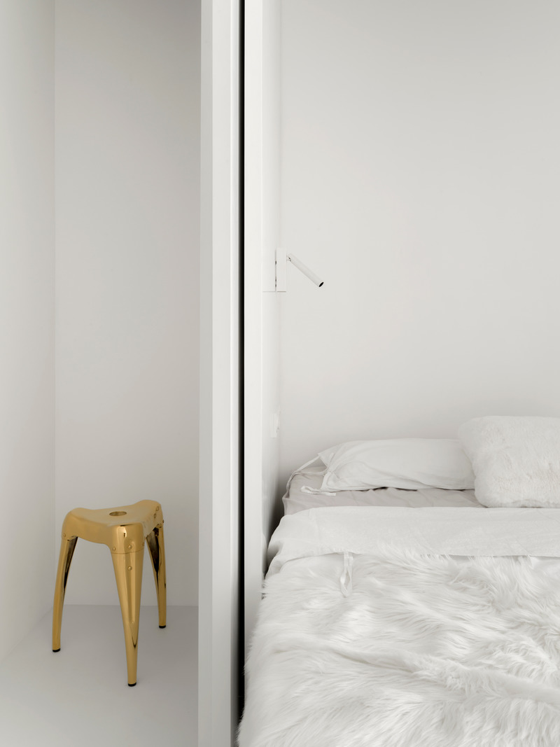 Press kit | 2247-07 - Press release | Golden Mile - Maxim Kashin Architects - Residential Interior Design - Photo credit: Dmitry Chebanenko