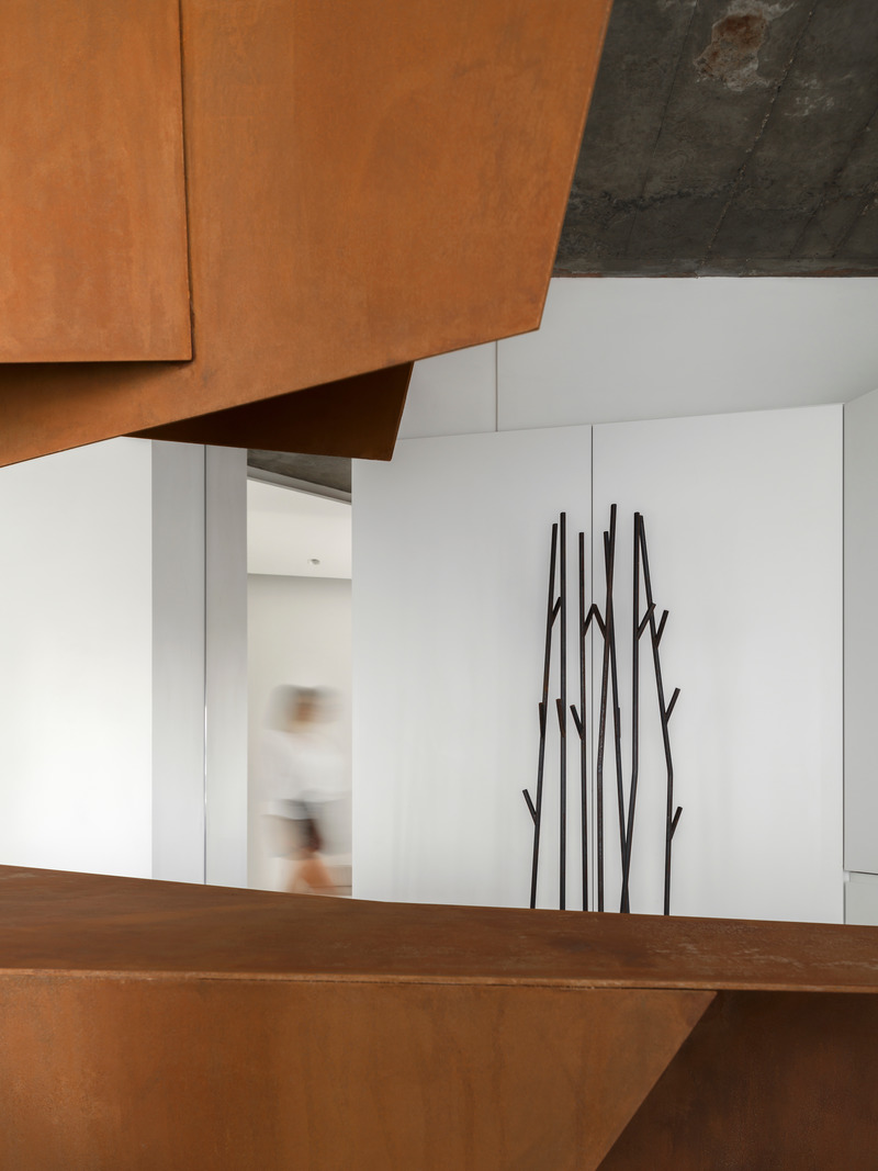 Press kit | 2247-07 - Press release | Golden Mile - Maxim Kashin Architects - Residential Interior Design - Photo credit: Dmitry Chebanenko