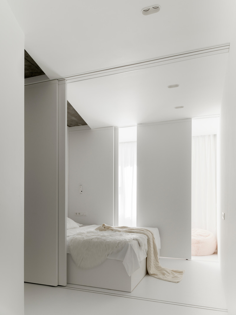 Press kit | 2247-07 - Press release | Golden Mile - Maxim Kashin Architects - Residential Interior Design - Photo credit: Dmitry Chebanenko