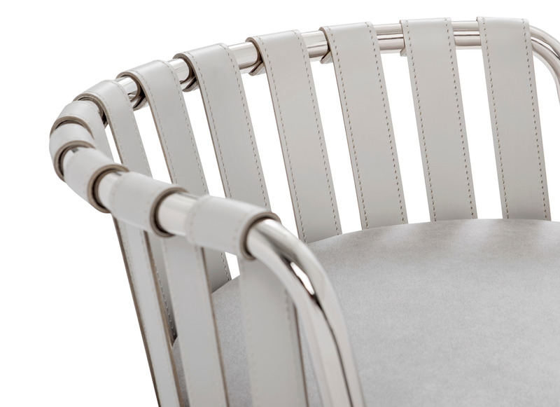 Dossier de presse | 3701-02 - Communiqué de presse | Powell & Bonnell Launches 6 New Products - Powell & Bonnell - Design d’intérieur résidentiel - Mesa Swivel Stool _Powell &amp; Bonnell_Designed by Jake Oliveira - Crédit photo : Margaret Mulligan