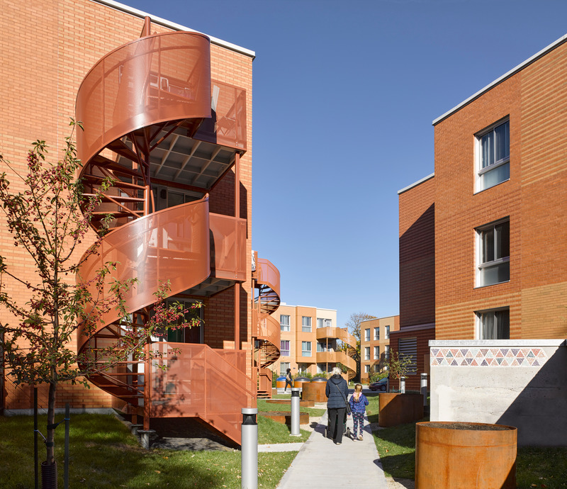 Press kit | 558-05 - Press release | Les Habitations Saint-Michel Nord: a luminous new identity - Saia Barbarese Topouzanov Architectes - Residential Architecture - Photo credit: James Brittain
