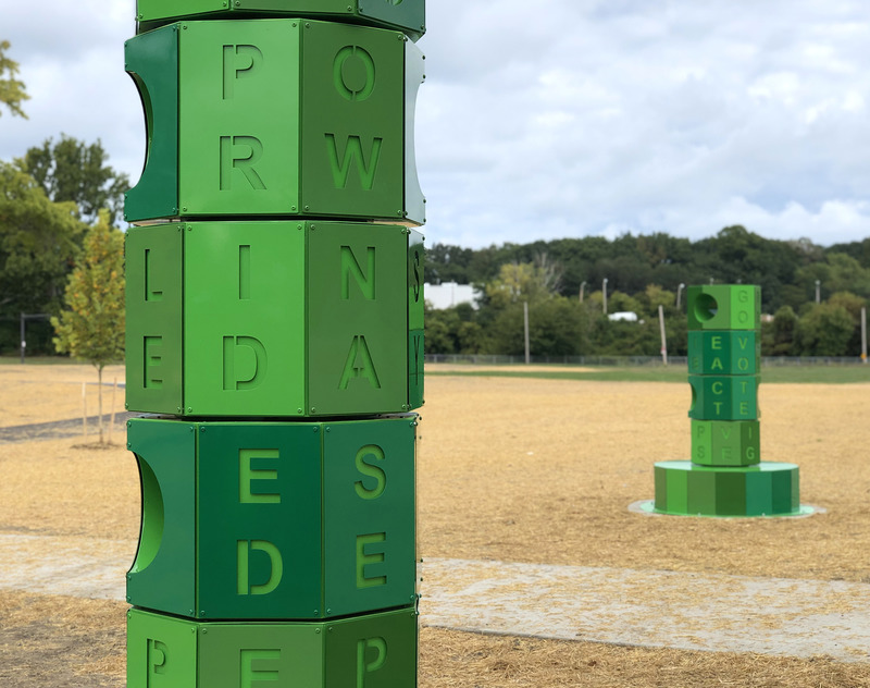Dossier de presse | 5595-01 - Communiqué de presse | A Design Studio Showcasing the Value of Play - The Urban Conga - Art -   Project 4: Shifting Totems is a connector between two neighborhoods that have had to persevere through a lot of adversity throughout their history.    - Crédit photo : The Urban Conga
