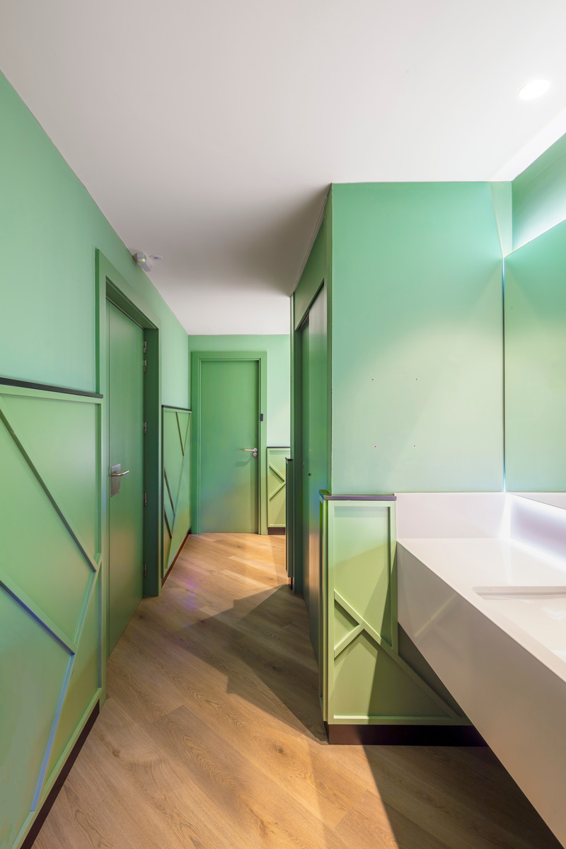 Dossier de presse | 3724-10 - Communiqué de presse | Effective Communication Offices in Barcelona - EL EQUIPO CREATIVO - Design d’intérieur commercial - Executive Bathroom - Crédit photo : Adrià Goula