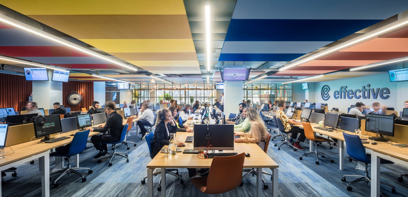 Dossier de presse | 3724-10 - Communiqué de presse | Effective Communication Offices in Barcelona - EL EQUIPO CREATIVO - Design d’intérieur commercial - The Call center - Crédit photo : Adrià Goula