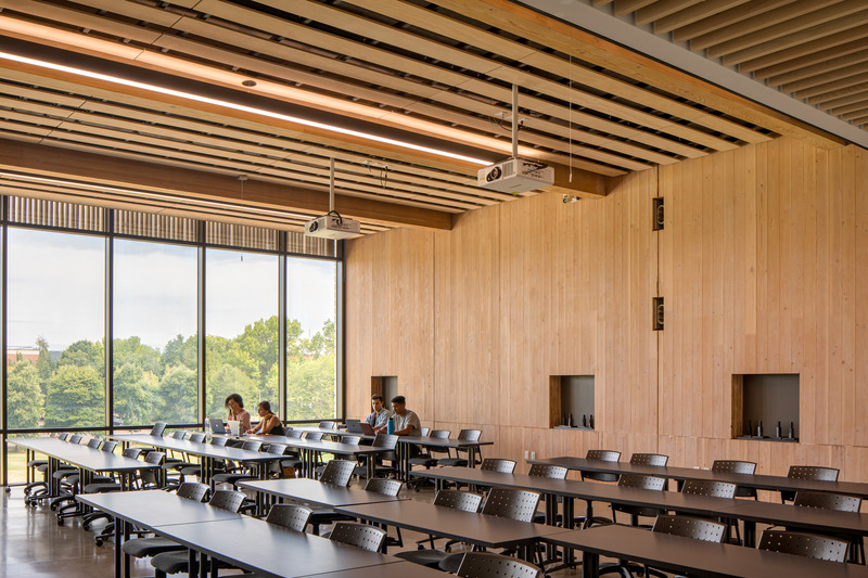 Dossier de presse | 2207-03 - Communiqué de presse | Oregon Forest Science Complex - MGA | MICHAEL GREEN ARCHITECTURE - Architecture institutionnelle - Crédit photo : Josh Partee