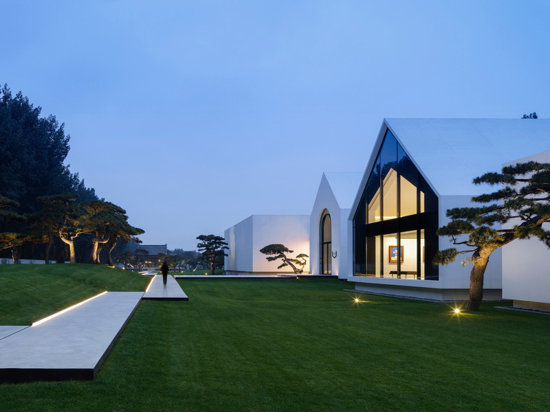 Press kit | 3531-03 - Press release | Song Art Museum - Vermilion Zhou Design Group - Institutional Architecture - Photo credit: Jonathan Leijonhufvud