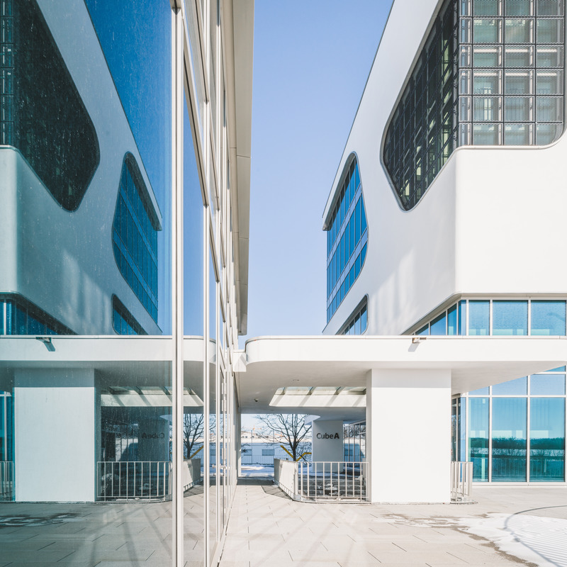 Dossier de presse | 2193-05 - Communiqué de presse | What will Smart Cities Look like in the Future? - 3deluxe - Architecture institutionnelle - Entrance Level south side - Crédit photo : Sascha Jahnke