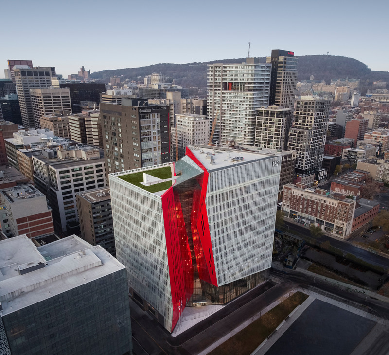 Press kit | 952-30 - Press release | Îlot Balmoral Energizes Montreal’s Creative Economy as a New Addition to Downtown Skyline - Provencher_Roy - Commercial Architecture - Photo credit: Stéphane Brügger