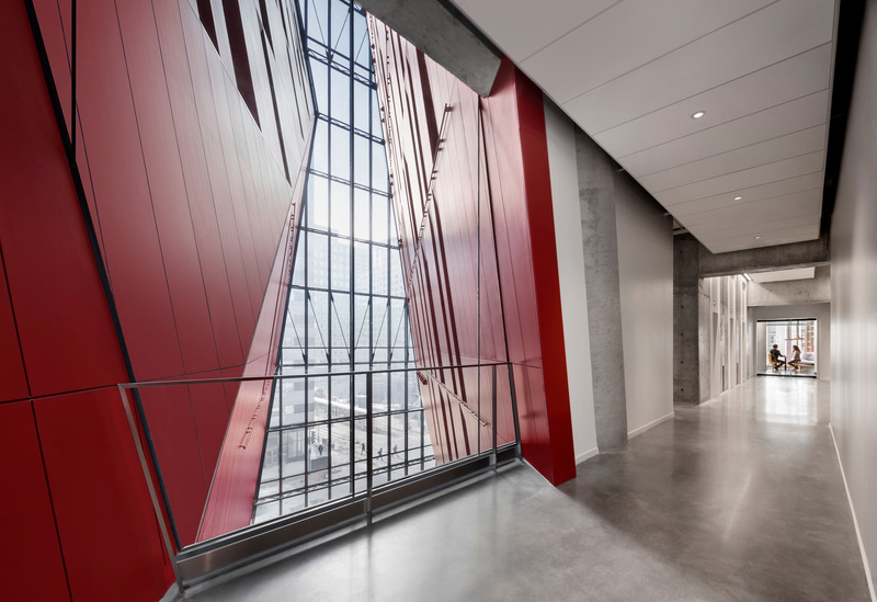 Press kit | 952-30 - Press release | Îlot Balmoral Energizes Montreal’s Creative Economy as a New Addition to Downtown Skyline - Provencher_Roy - Commercial Architecture - Photo credit: Stéphane Brügger