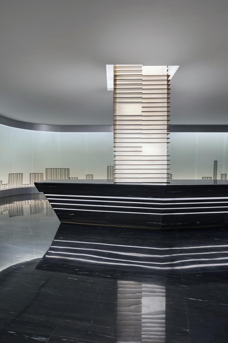 Dossier de presse | 4788-01 - Communiqué de presse | Shenzhen Prince Plaza Exhibition Center - Yuqiang & Partners - Design d’intérieur commercial - Reception Hall - Crédit photo : Shawn