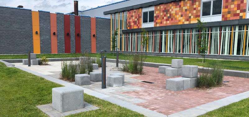 Dossier de presse | 612-15 - Communiqué de presse | Lancement d'EVOQ Architecture de paysage - EVOQ Architecture - Évènement + Exposition - Aménagement extérieur pour la Polyvalente Saint-Aubin, Baie-Saint-Paul - Crédit photo : EVOQ