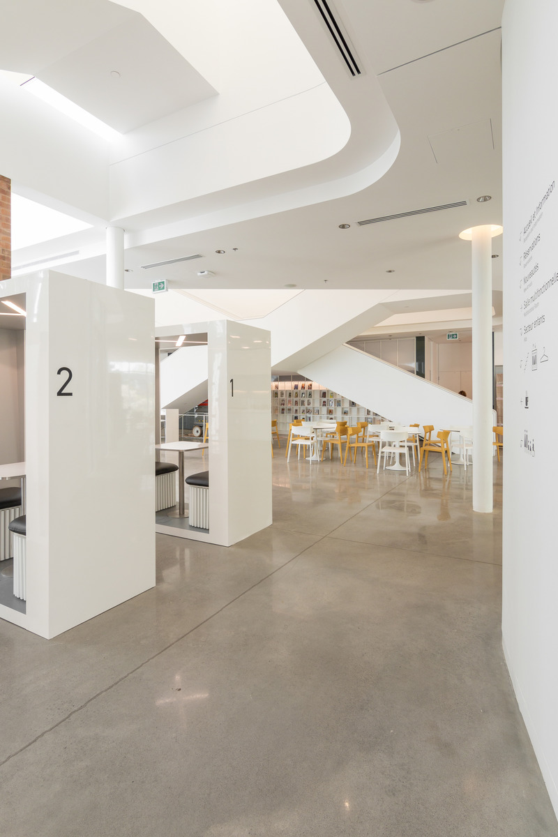 Dossier de presse | 721-12 - Communiqué de presse | Bibliothèque de Pierrefonds - Chevalier Morales / DMA architectes en consortium - Architecture institutionnelle - Crédit photo : Chevalier Morales